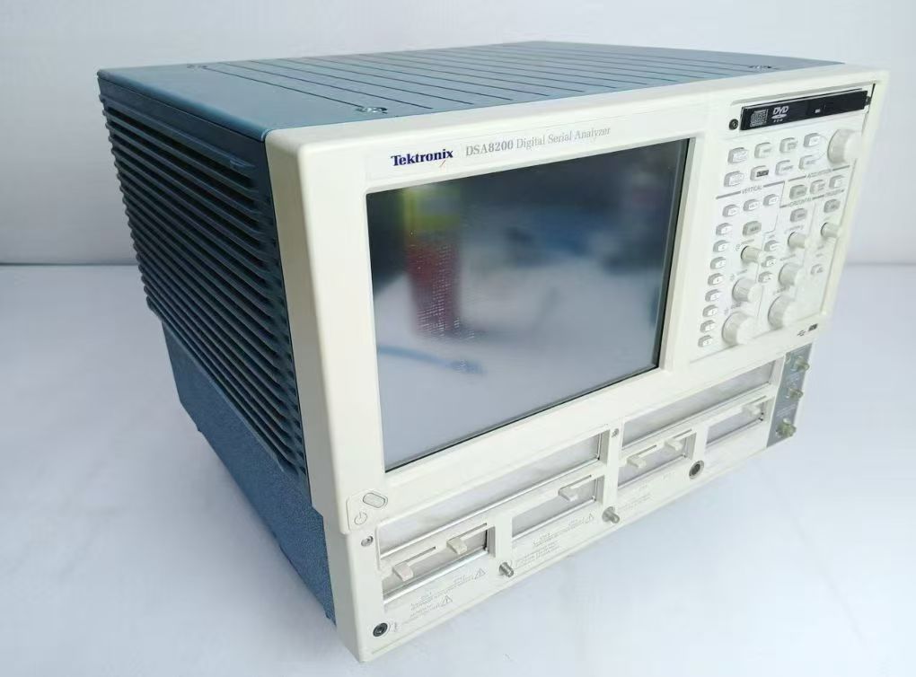 DSA8200 泰克Tektronix 數(shù)字采樣示波器 開機(jī)閃屏 故障維修案例